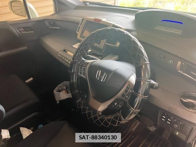 Honda FREED SPIKE 2012-12 7979318-5