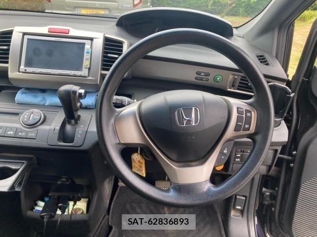 Honda FREED SPIKE 2011-11 8099315-15