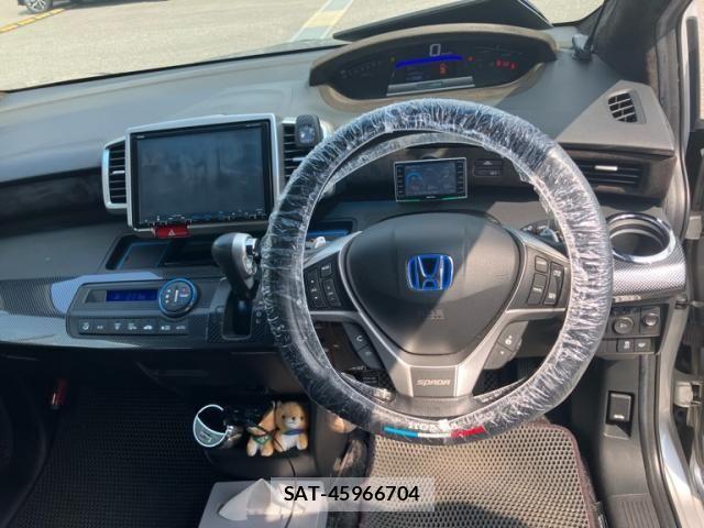 Honda FREED SPIKE 2012-09 8099313-15