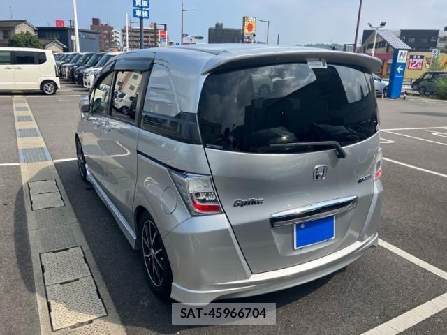 Honda FREED SPIKE 2012-09 8099313-3