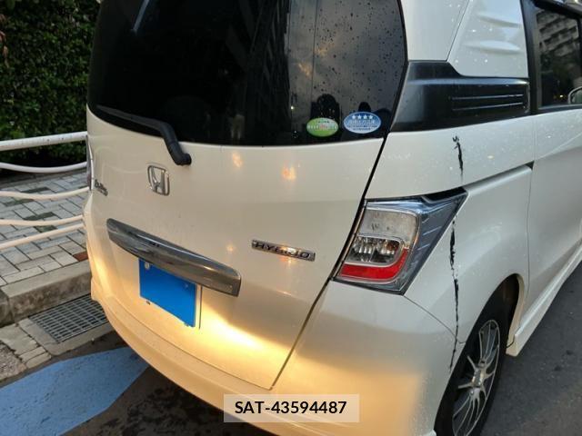 Honda FREED SPIKE 2012-08 8230164-3