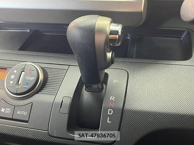 Honda FREED SPIKE 2013-09 8525002-4