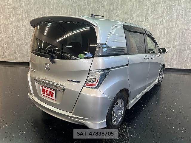 Honda FREED SPIKE 2013-09 8525002-8