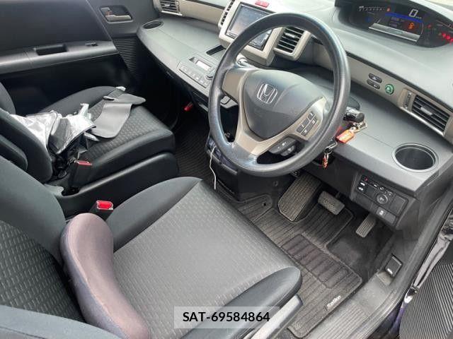 Honda FREED SPIKE 2012-03 8666188-1