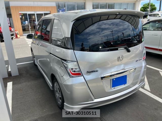 Honda FREED SPIKE 2013-09 8666189-4