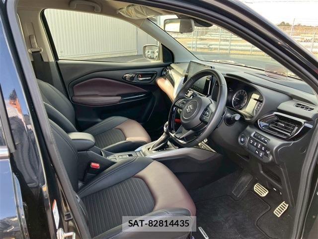 Suzuki Fronx 2024-10 2319473-11