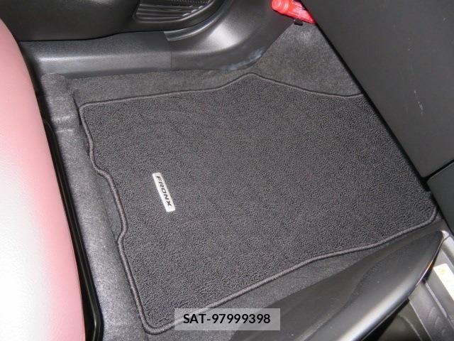 Suzuki Fronx 2025-04 6905724-17