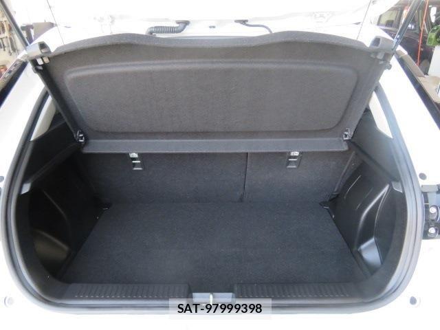 Suzuki Fronx 2025-04 6905724-21