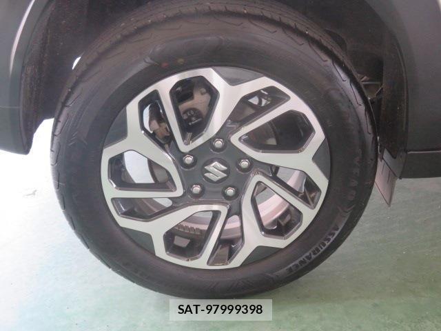 Suzuki Fronx 2025-04 6905724-25