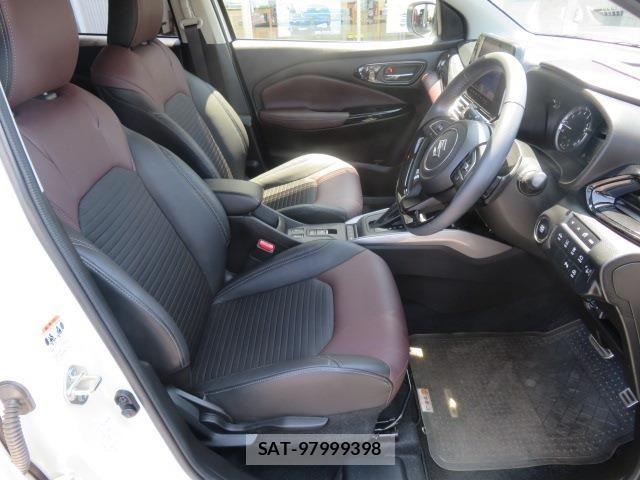 Suzuki Fronx 2025-04 6905724-4