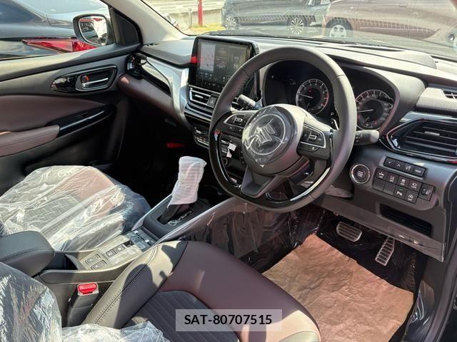 Suzuki Fronx 2025-11 7218989-12