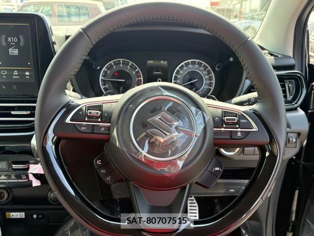 Suzuki Fronx 2025-11 7218989-13