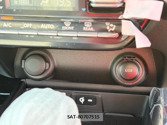 Suzuki Fronx 2025-11 7218989-25