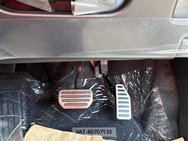Suzuki Fronx 2025-11 7218989-27