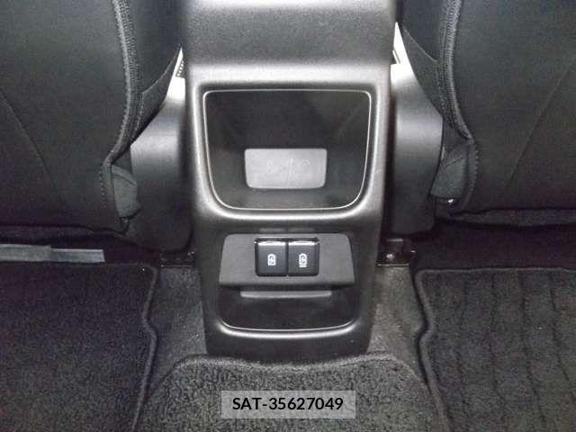 Suzuki Fronx 2025-02 7616754-18