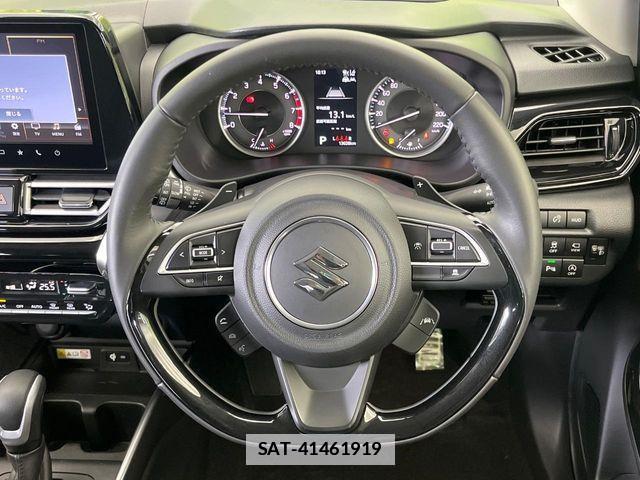 Suzuki Fronx 2025-05 7876617-11