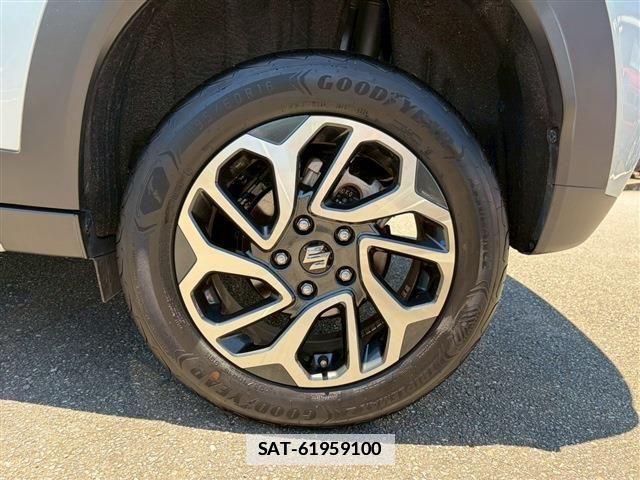 Suzuki Fronx 2025-02 7979319-10