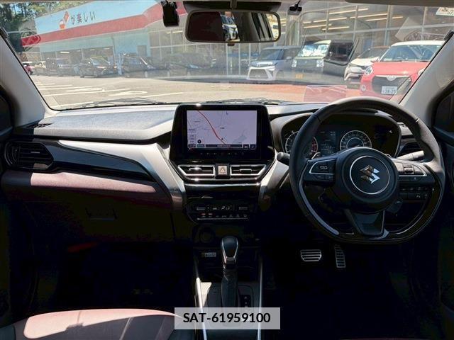 Suzuki Fronx 2025-02 7979319-13