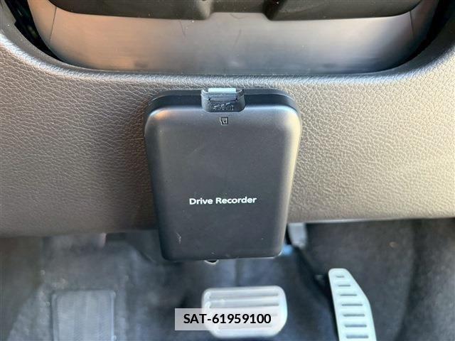 Suzuki Fronx 2025-02 7979319-26