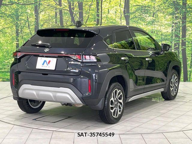 Suzuki Fronx 2024-11 8207650-17
