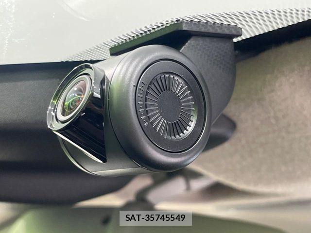 Suzuki Fronx 2024-11 8207650-7