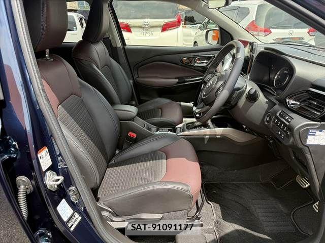 Suzuki Fronx 2025-07 8314597-15