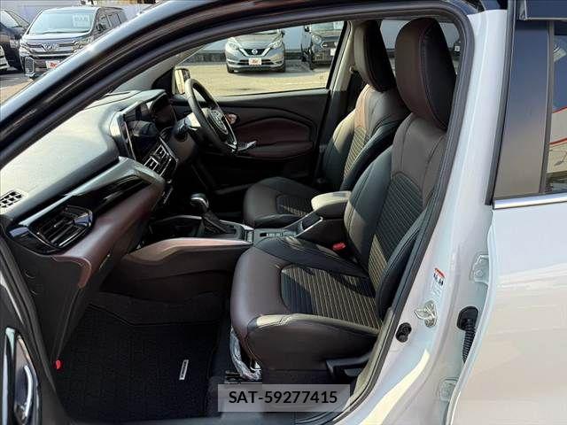 Suzuki Fronx 2026-03 8412611-16