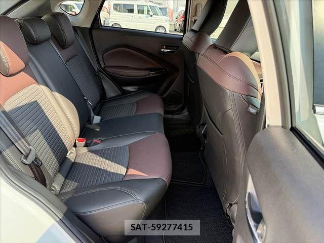 Suzuki Fronx 2026-03 8412611-17