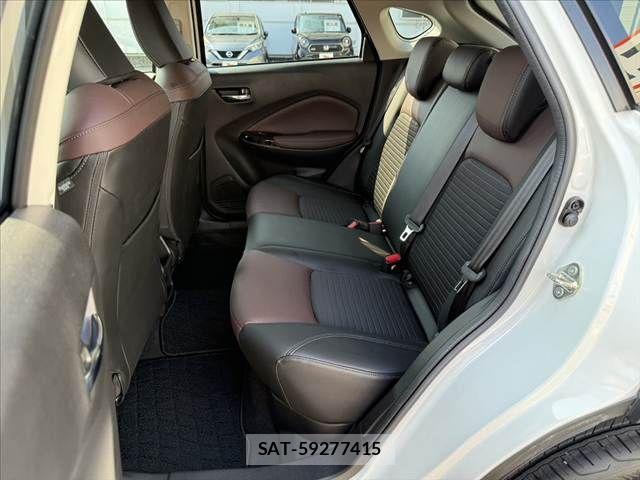 Suzuki Fronx 2026-03 8412611-18