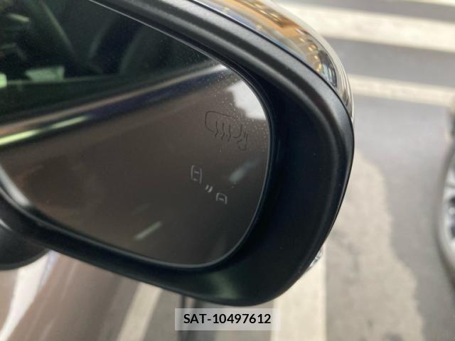 Suzuki Fronx 2025-02 8829206-9