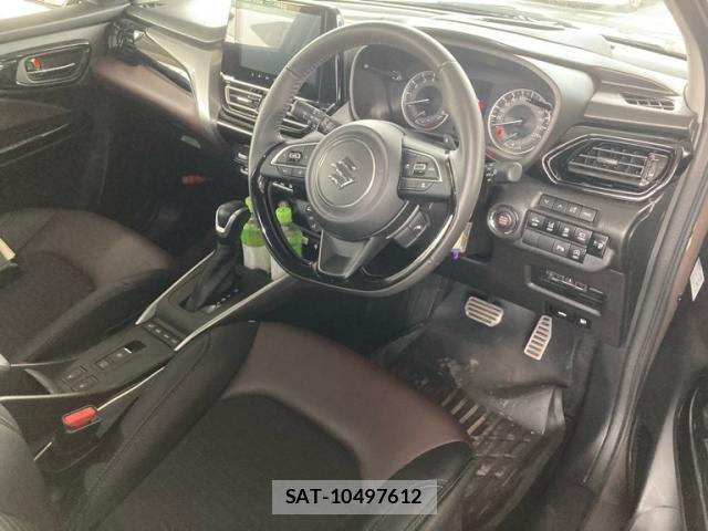 Suzuki Fronx 2025-02 8829206-10