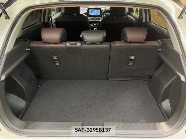 Suzuki Fronx 2025-09 8829207-9