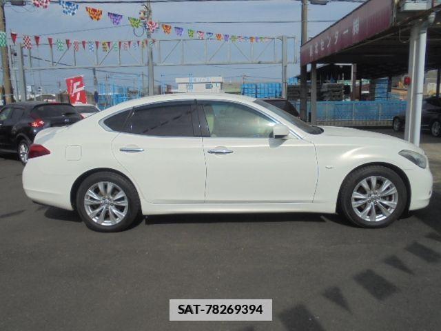 Nissan FUGA 2012-03 618379-11