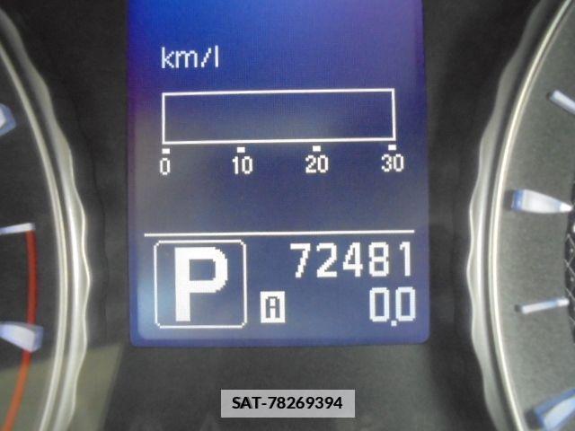 Nissan FUGA 2012-03 618379-19