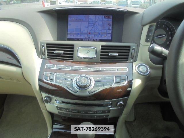 Nissan FUGA 2012-03 618379-21