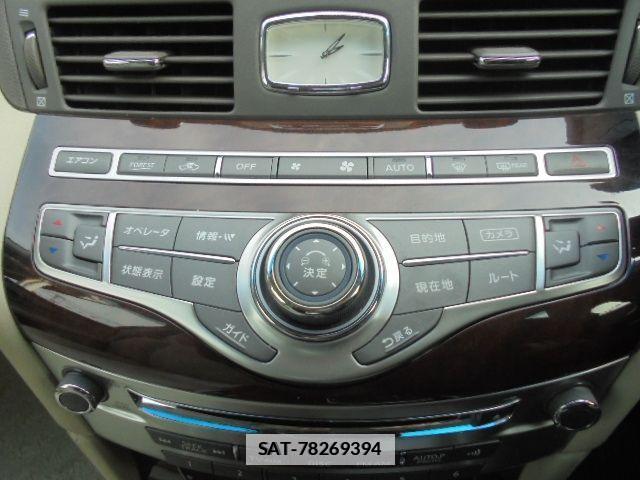 Nissan FUGA 2012-03 618379-24
