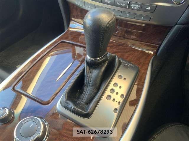 Nissan FUGA 2016-03 630873-13