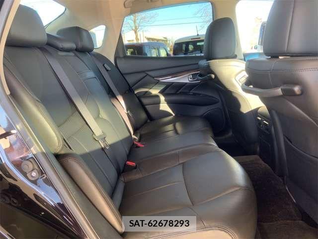 Nissan FUGA 2016-03 630873-16