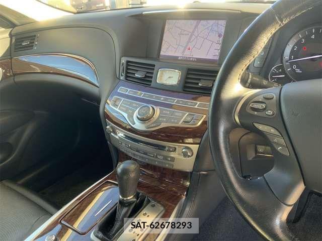 Nissan FUGA 2016-03 630873-17