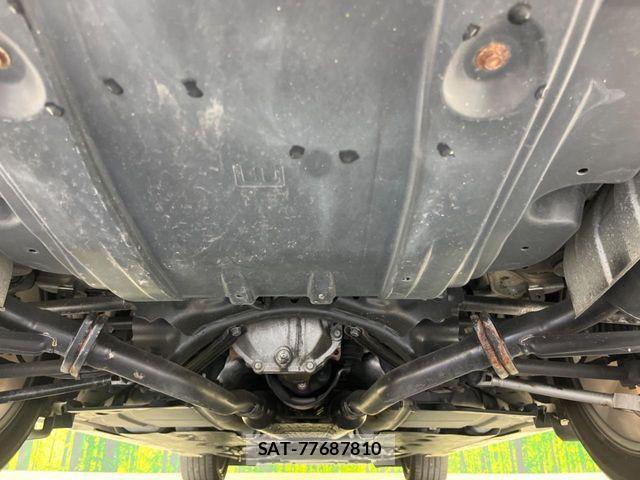 Nissan FUGA 2017-02 987972-18