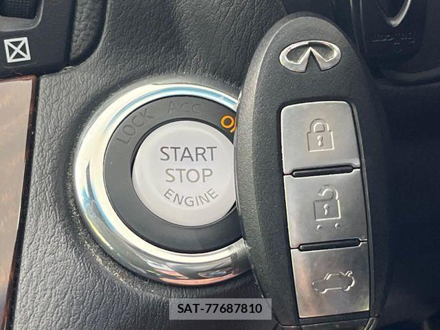 Nissan FUGA 2017-02 987972-5