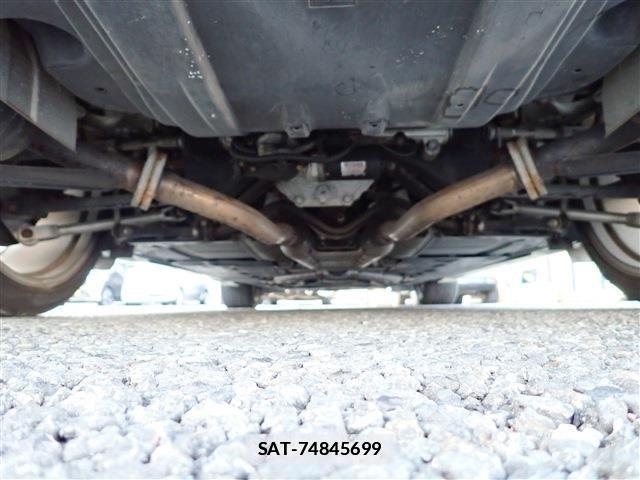 Nissan FUGA 2011-03 1029241-15