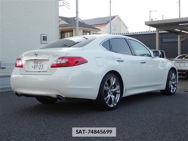 Nissan FUGA 2011-03 1029241-2