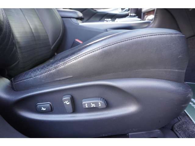 Nissan FUGA 2011-09 1545457-11