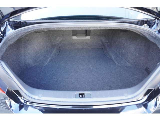 Nissan FUGA 2011-09 1545457-18