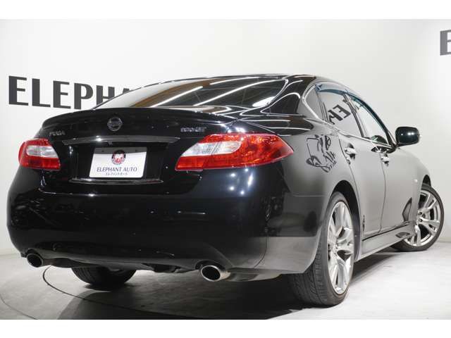 Nissan FUGA 2011-09 1545457-1