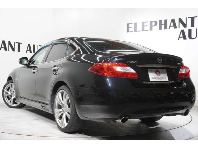 Nissan FUGA 2011-09 1545457-3