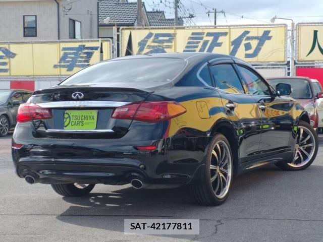 Nissan FUGA 2017-08 2099482-1