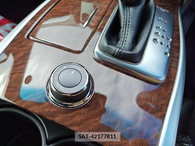 Nissan FUGA 2017-08 2099482-21