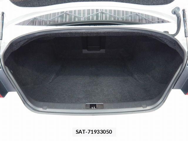 Nissan FUGA 2015-03 2319474-10